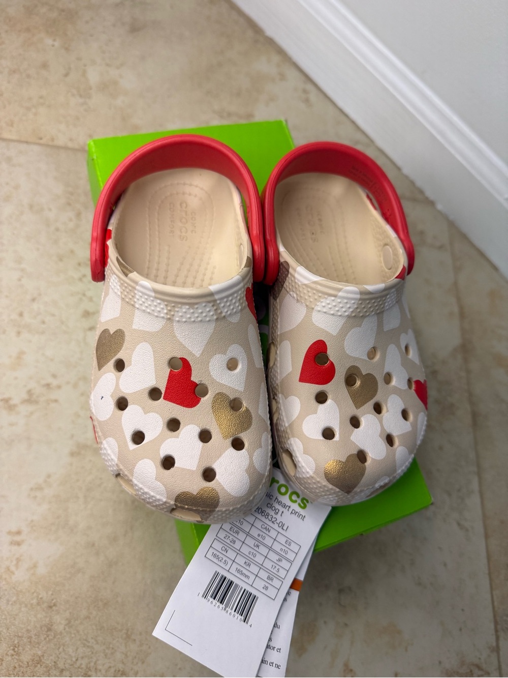 CROCS Kids Heart Pattern Clogs in Beige, Red & Gold